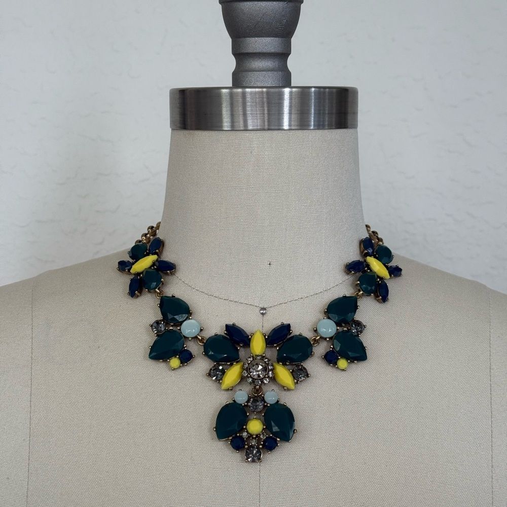 J Crew Statement Necklace Crystal Gemstone Teal Indigo Yellow Gold Bib Necklace 45$